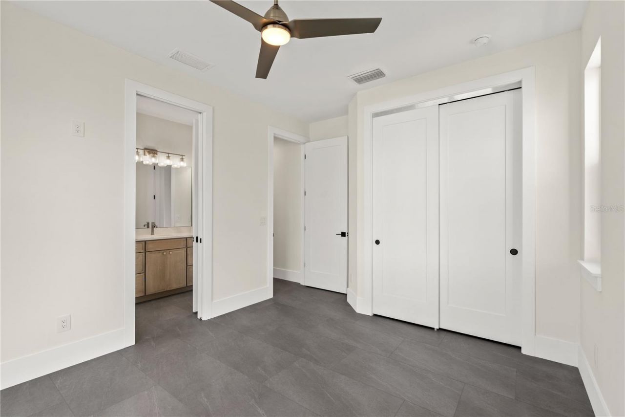 427 Columbus Avenue, New Smyrna Beach, FL 32169 Photo