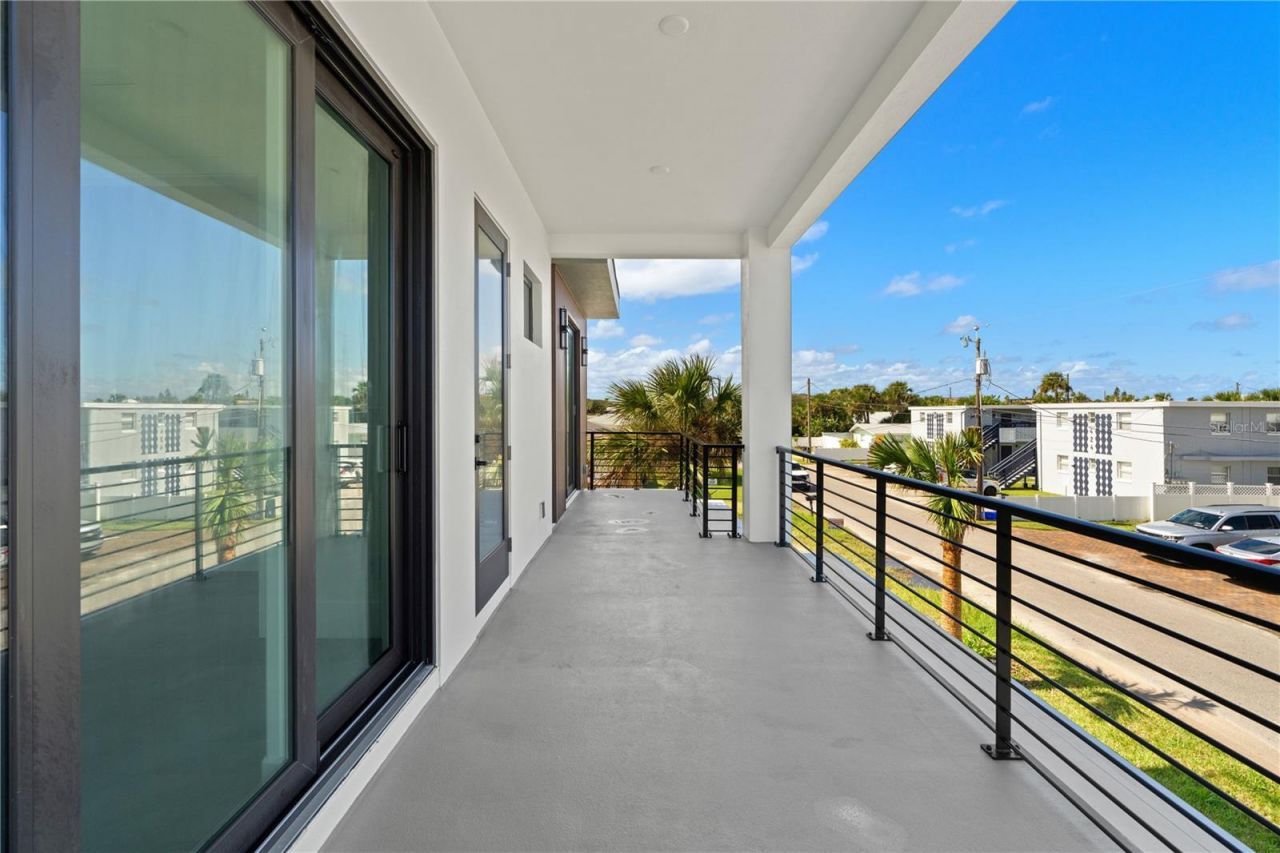 427 Columbus Avenue, New Smyrna Beach, FL 32169 Photo