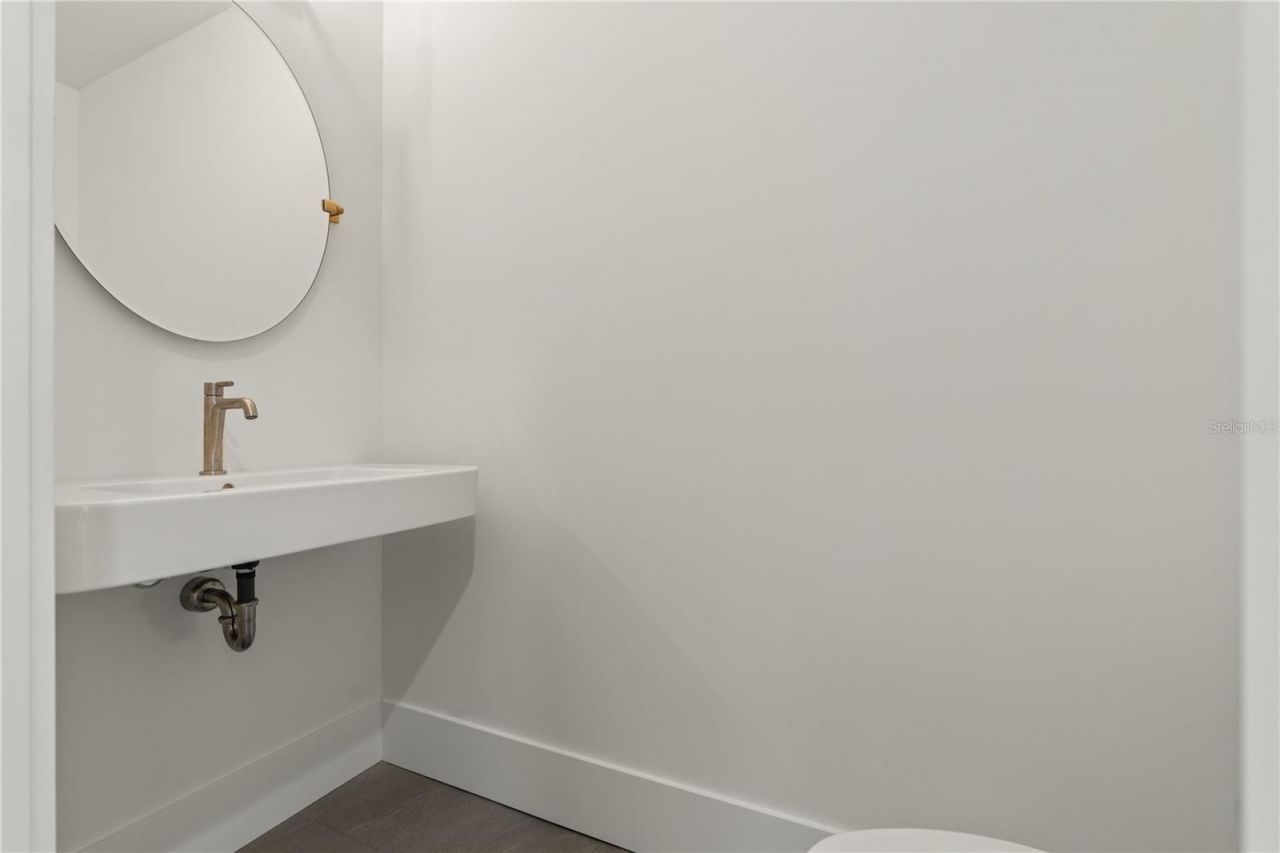 427 Columbus Avenue, New Smyrna Beach, FL 32169 Photo