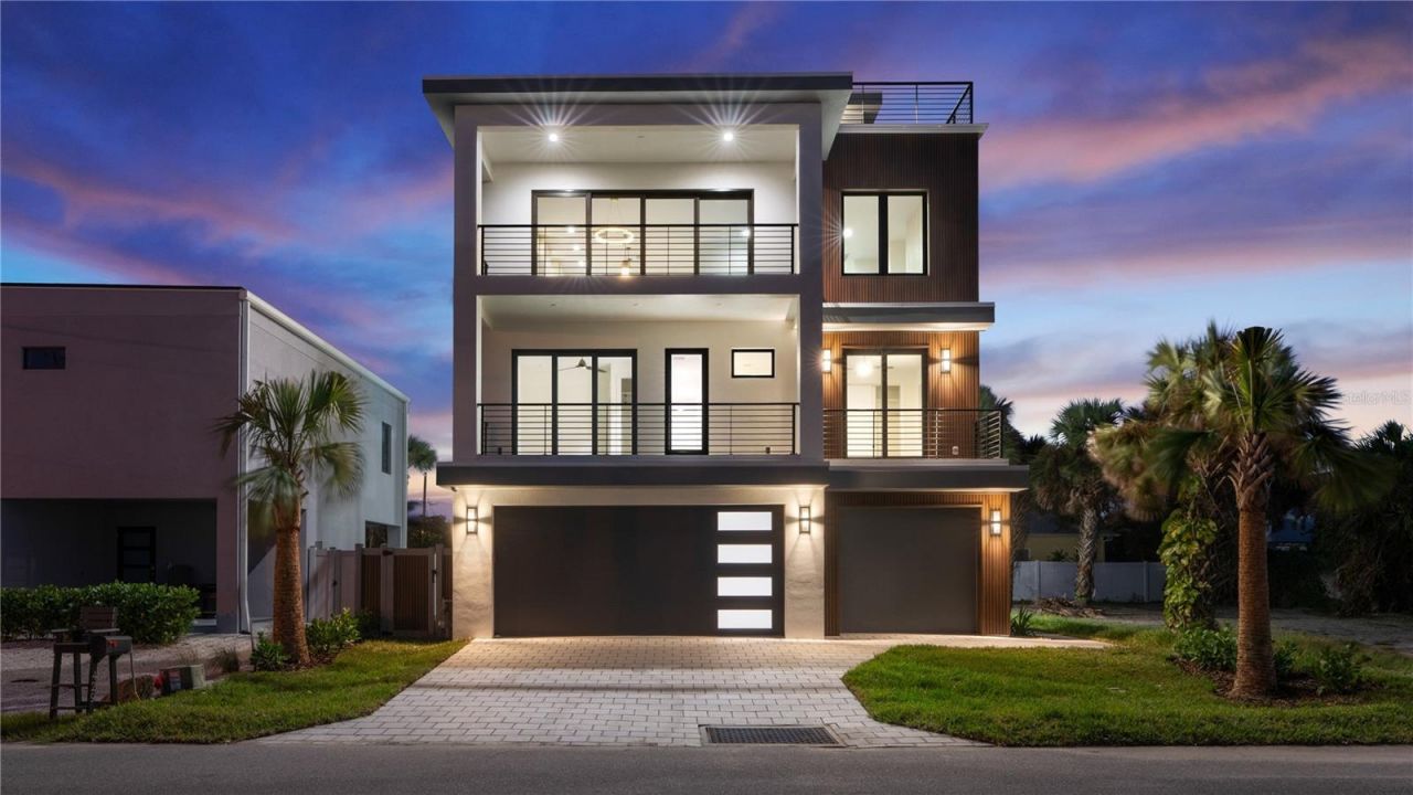 427 Columbus Avenue, New Smyrna Beach, FL 32169 Photo