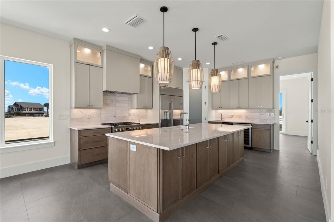 427 Columbus Avenue, New Smyrna Beach, FL 32169 Photo