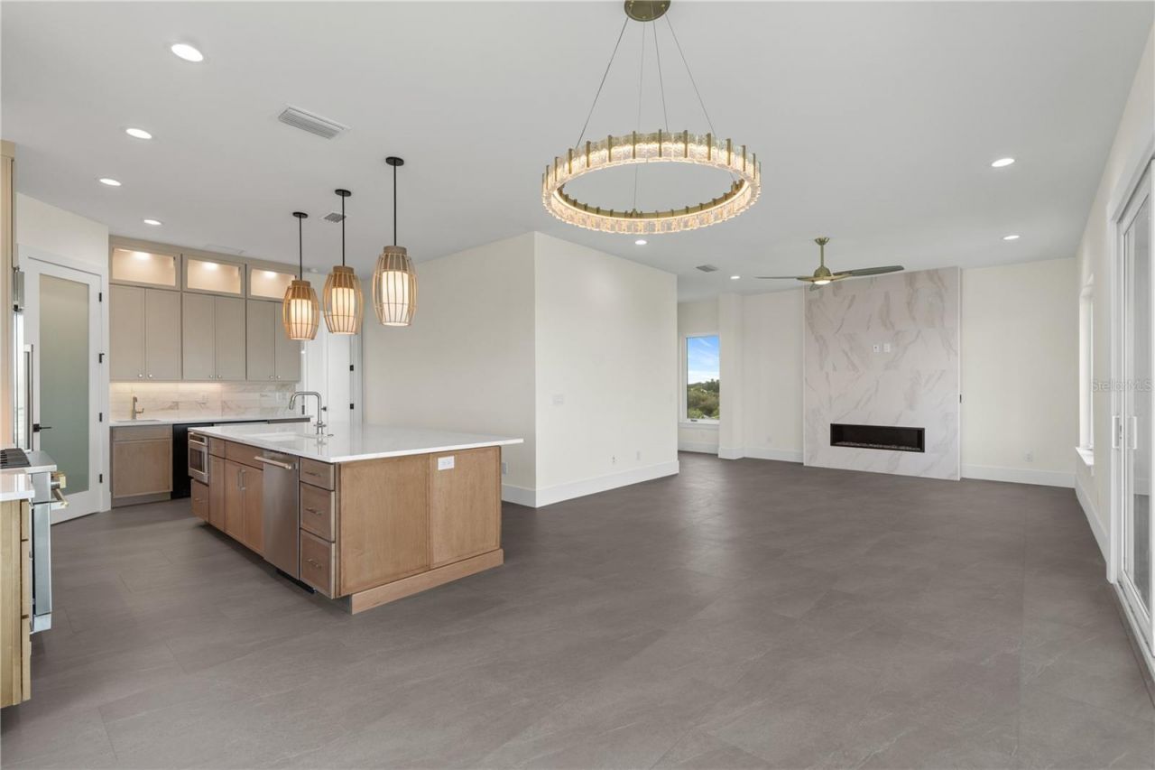 427 Columbus Avenue, New Smyrna Beach, FL 32169 Photo