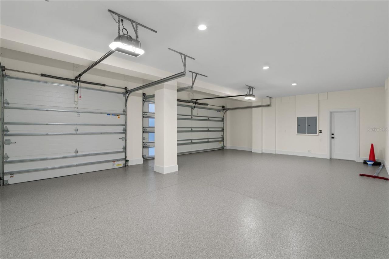 427 Columbus Avenue, New Smyrna Beach, FL 32169 Photo