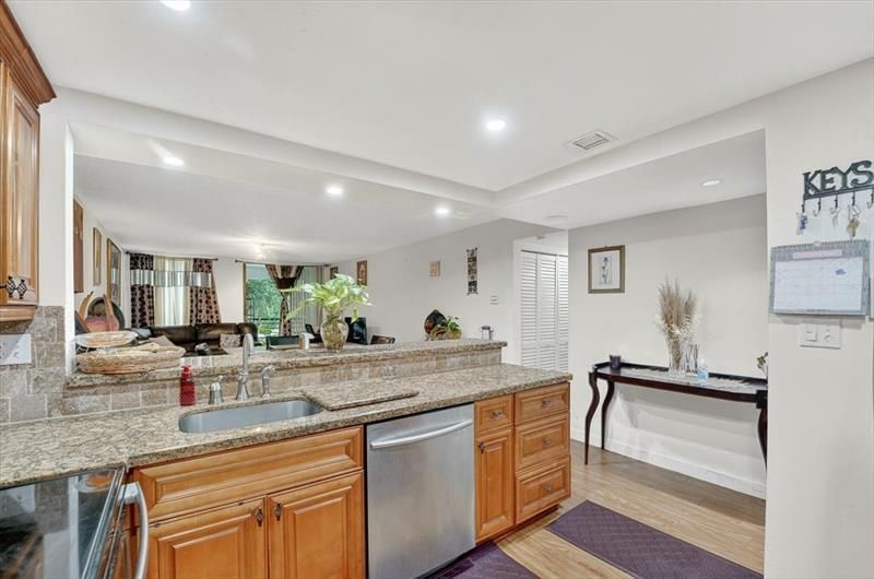 7950 W Mcnab Road, Unit 302, Tamarac, FL 33321 Photo