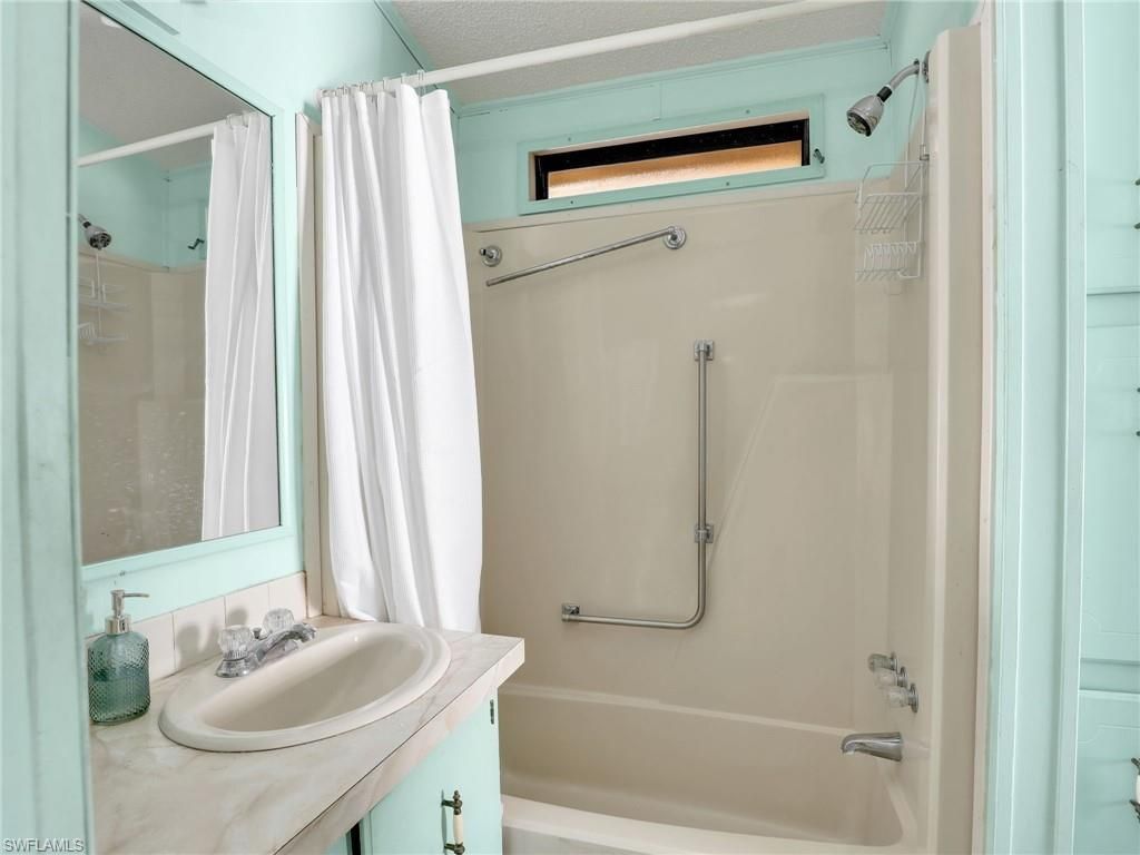 4530 Mayflower Way E, Estero, FL 33928 Photo