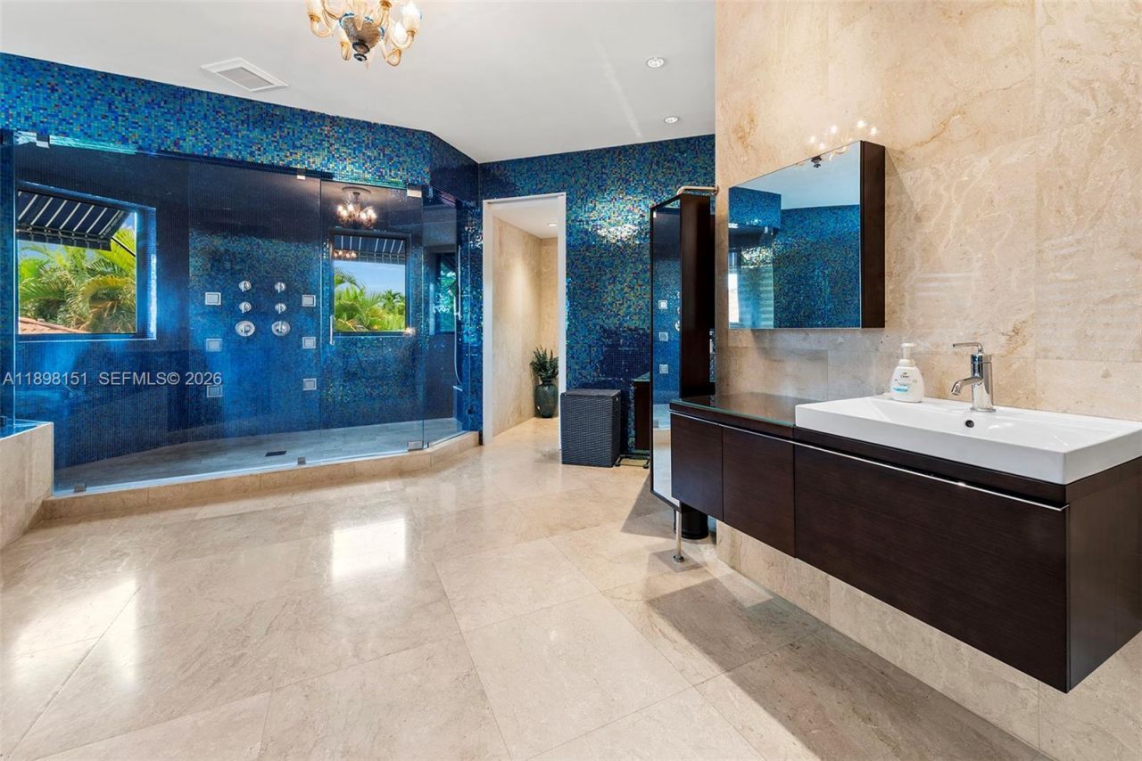 6700 Granada Blvd, Coral Gables, FL 33146 Photo