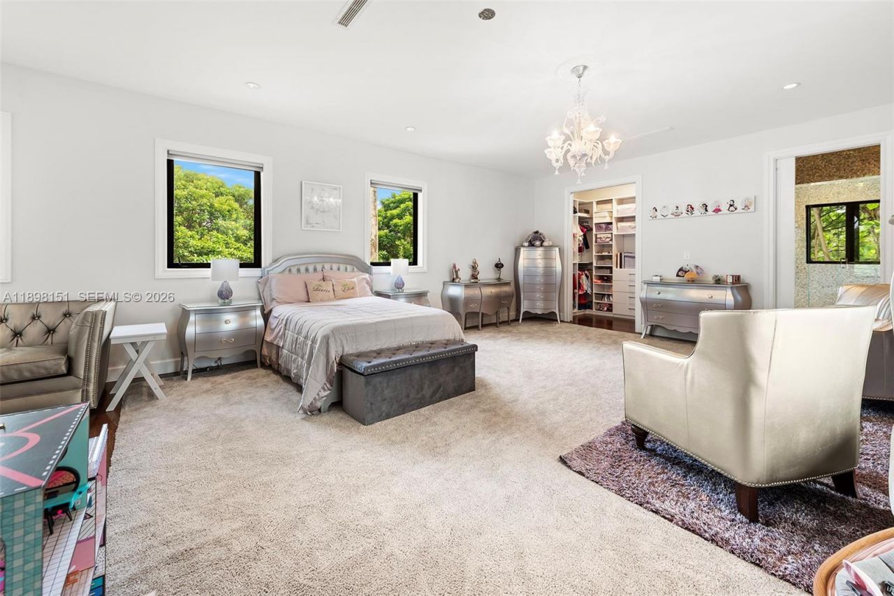 6700 Granada Blvd, Coral Gables, FL 33146 Photo