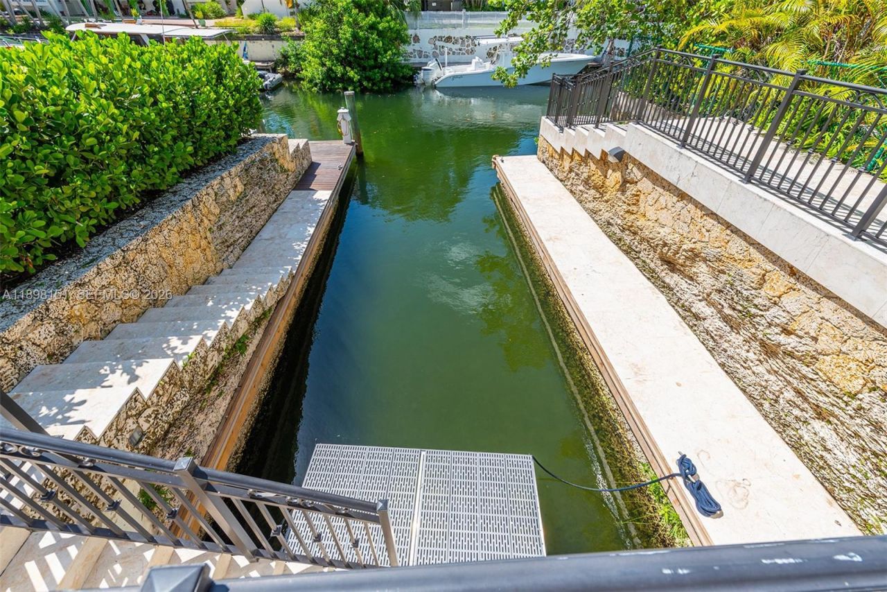 6700 Granada Blvd, Coral Gables, FL 33146 Photo