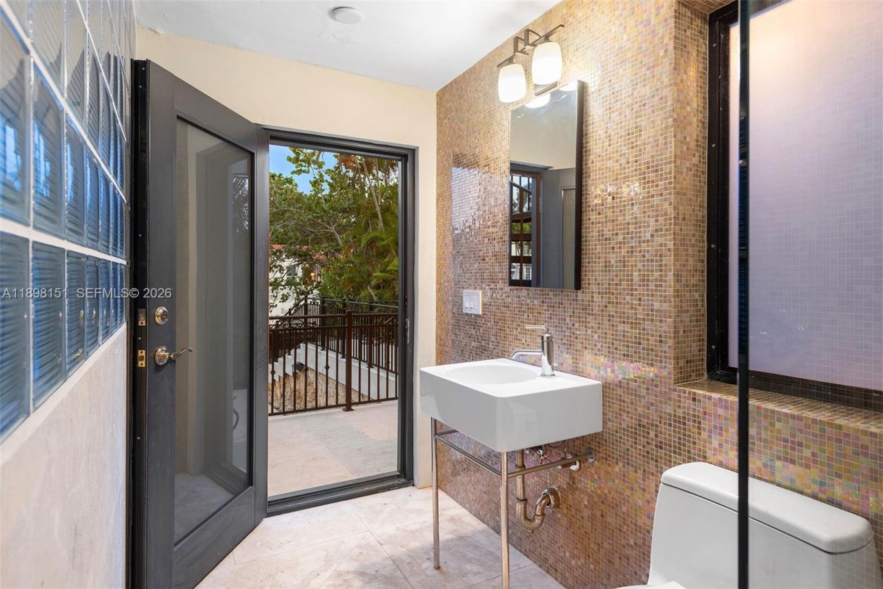 6700 Granada Blvd, Coral Gables, FL 33146 Photo