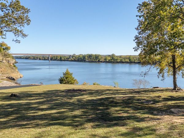 21 Rivers Edge Cv, Bath Springs, TN 38311