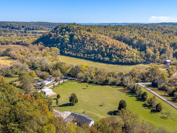 260 W Fork Rd, Mount Pleasant, TN 38474