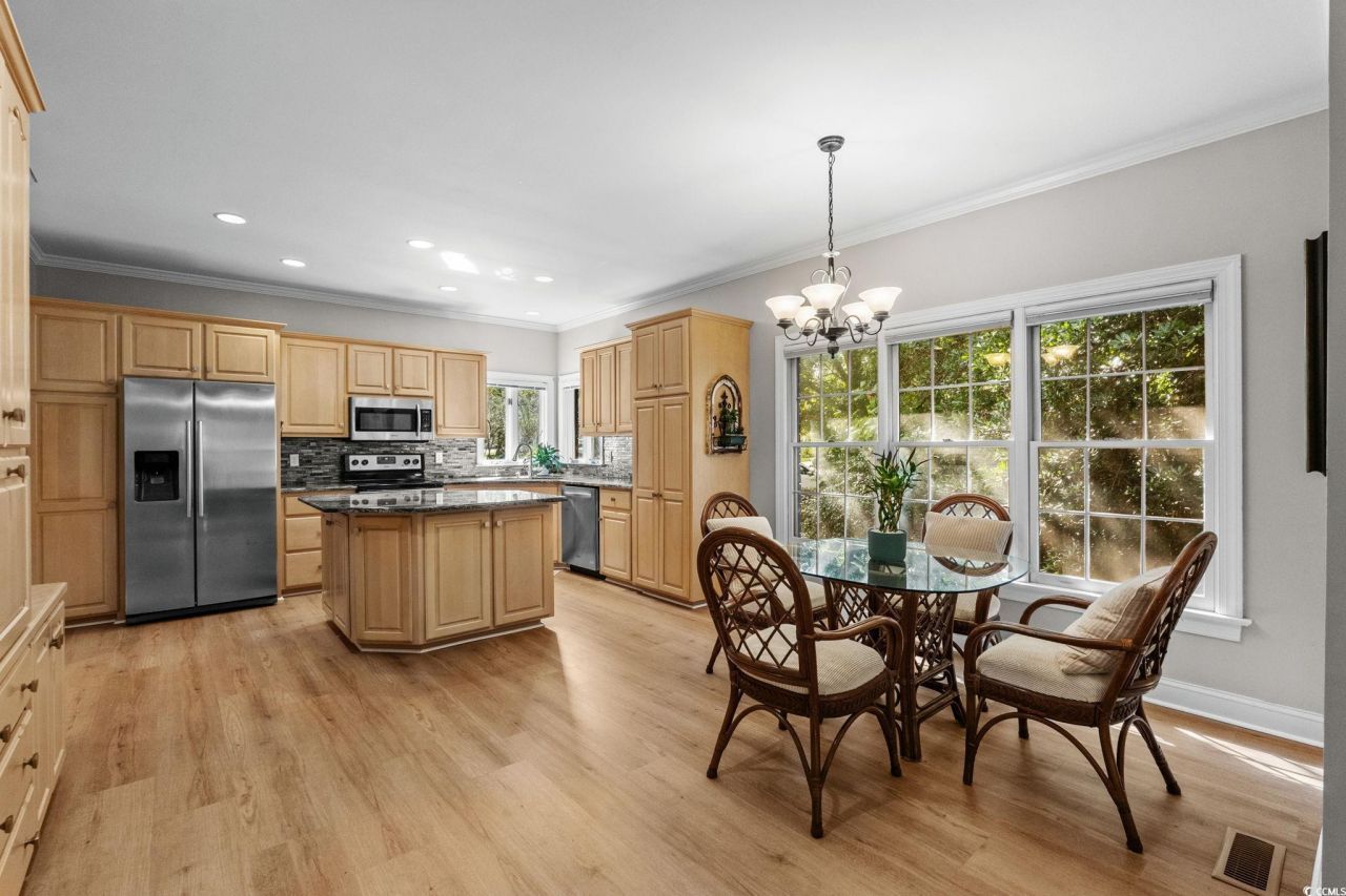 1058 Doral Dr. Photo 16