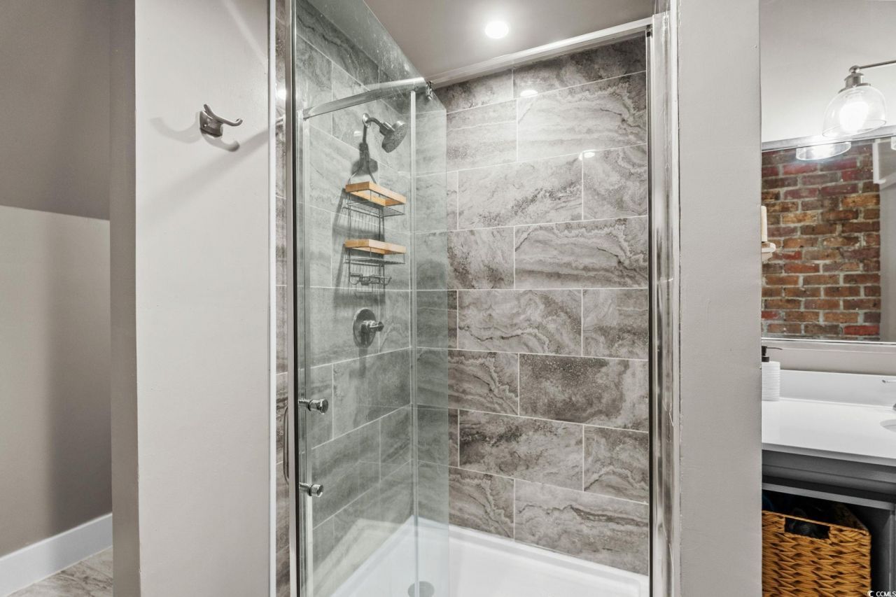 1058 Doral Dr. Photo 29