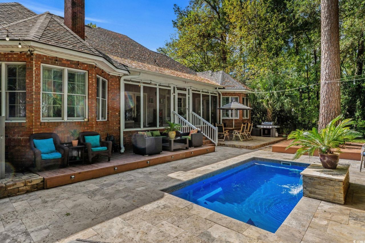 1058 Doral Dr. Photo 9