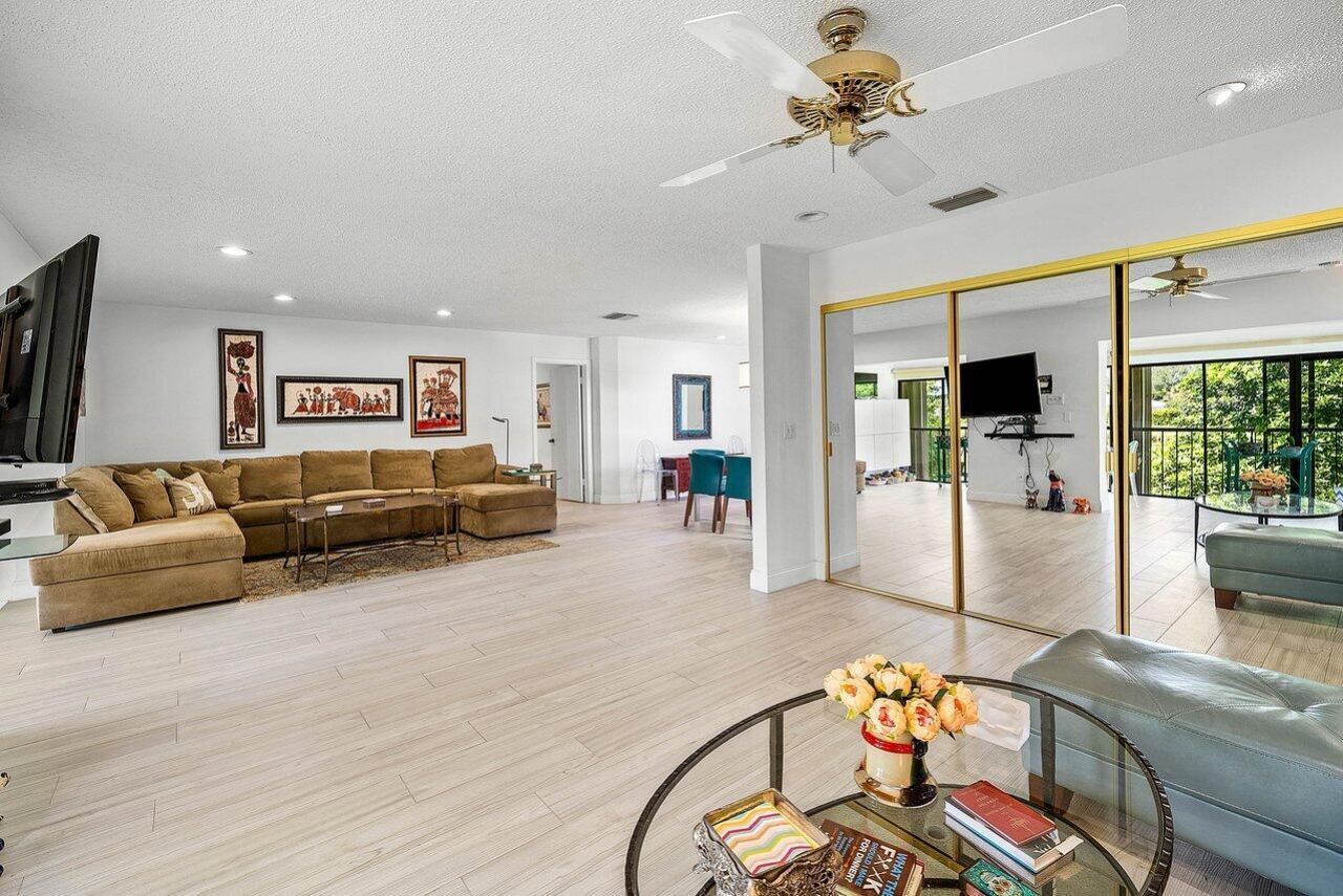 7920 Eastlake Drive, Unit 19-b, Boca Raton, FL 33433 Photo