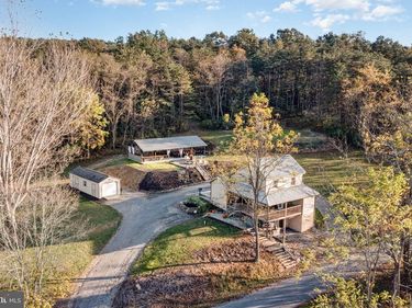 1180 CAMPBELL HOLLOW ROAD, EAST WATERFORD, PA 17021