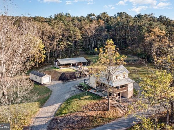 1180 CAMPBELL HOLLOW ROAD, EAST WATERFORD, PA 17021