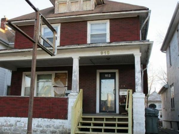 915 W 5th Street, Waterloo, IA 50702