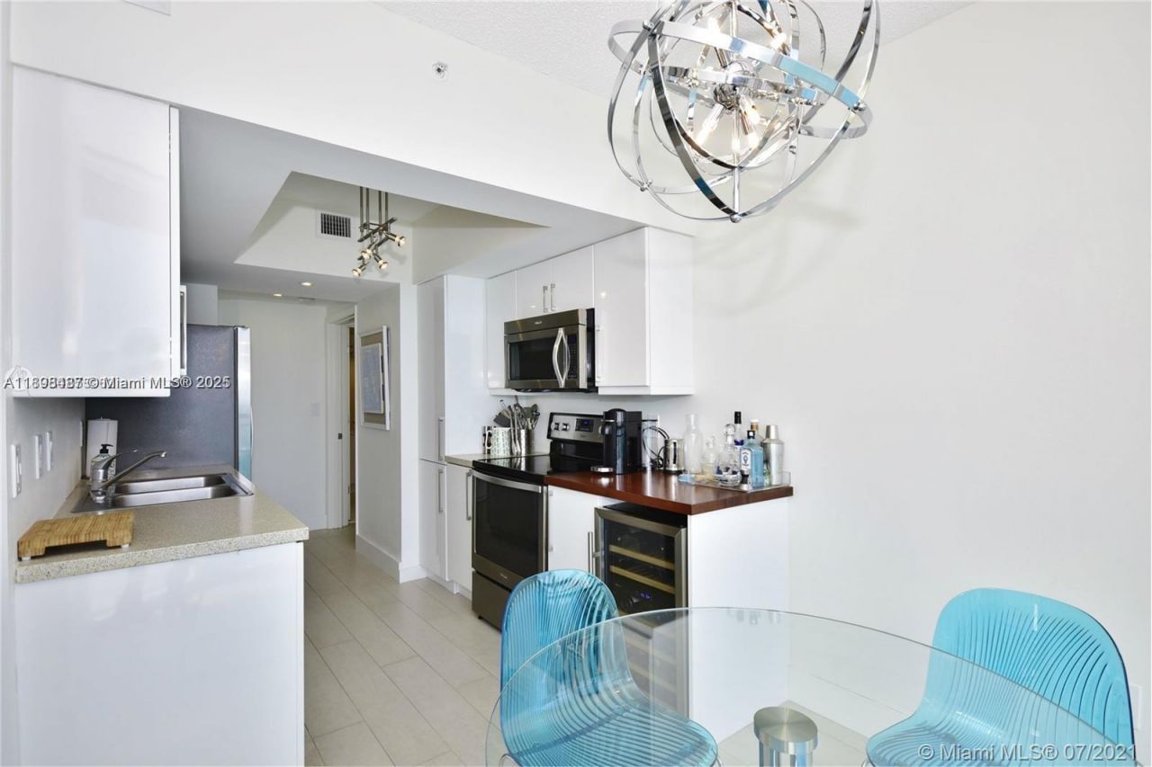 17375 Collins Ave, Unit 2002, Sunny Isles Beach, FL 33160 Photo