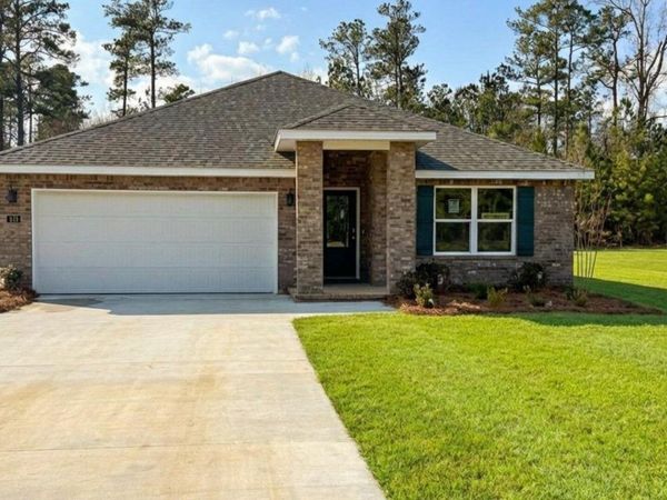 103 Oakwood Dr., Hattiesburg, MS 39402