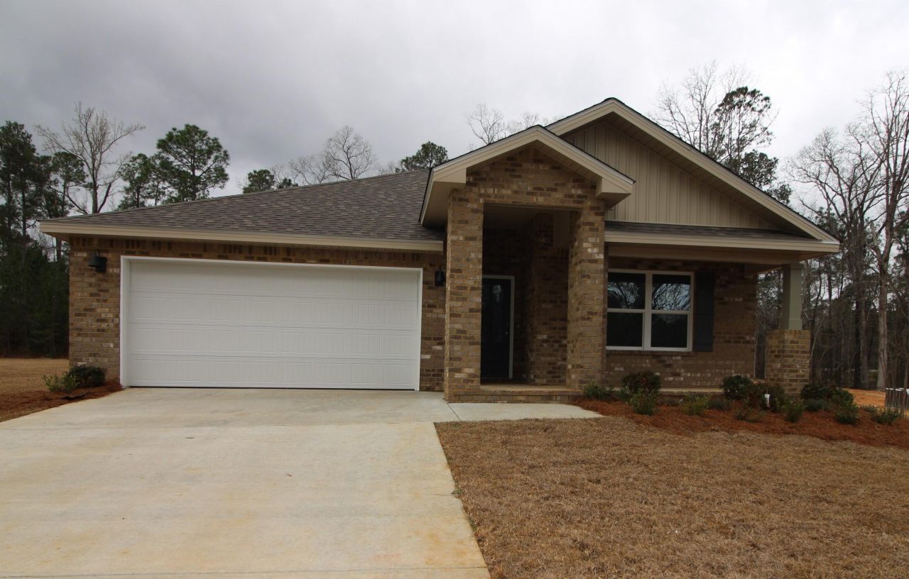 111 Oakwood Dr., Hattiesburg, MS 39402 Main Photo