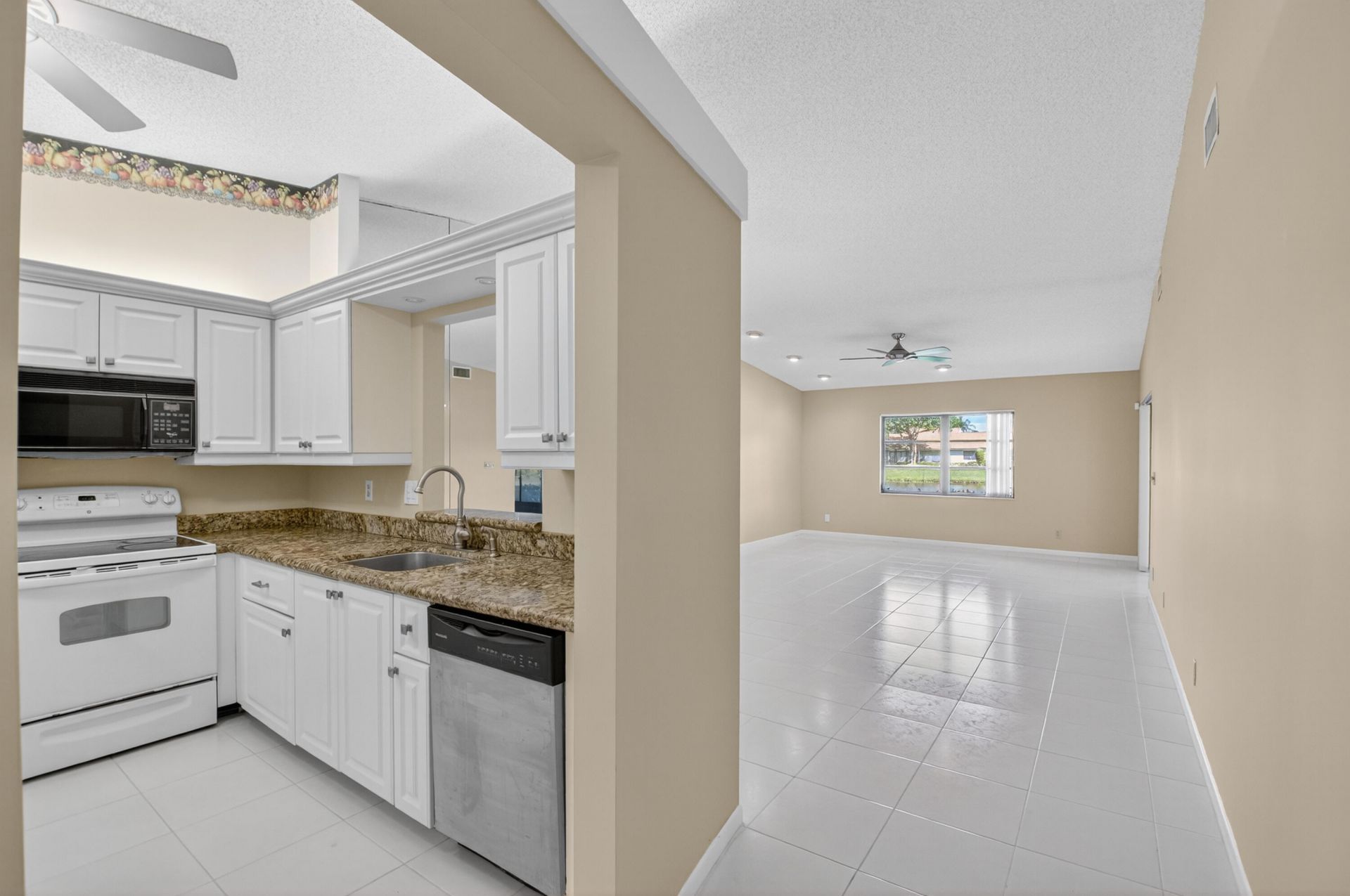 8205 Springview Terrace, Boca Raton, FL 33496 Photo