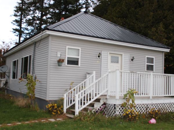 15 Canaan Avenue, Washburn, ME 04786