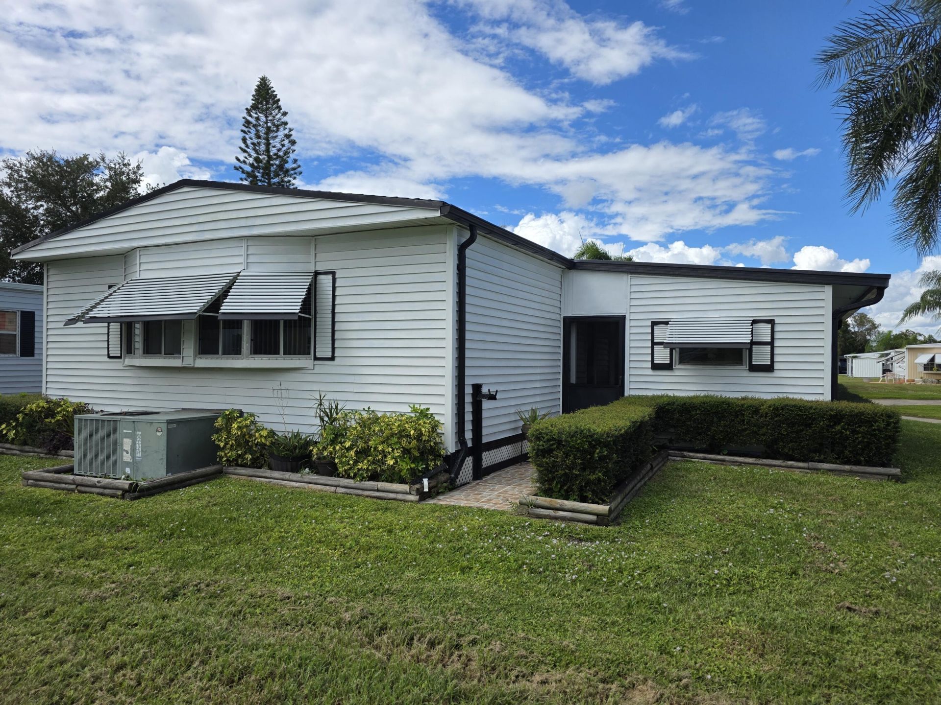 8 El Segundo, Port Saint Lucie, FL 34952 Photo