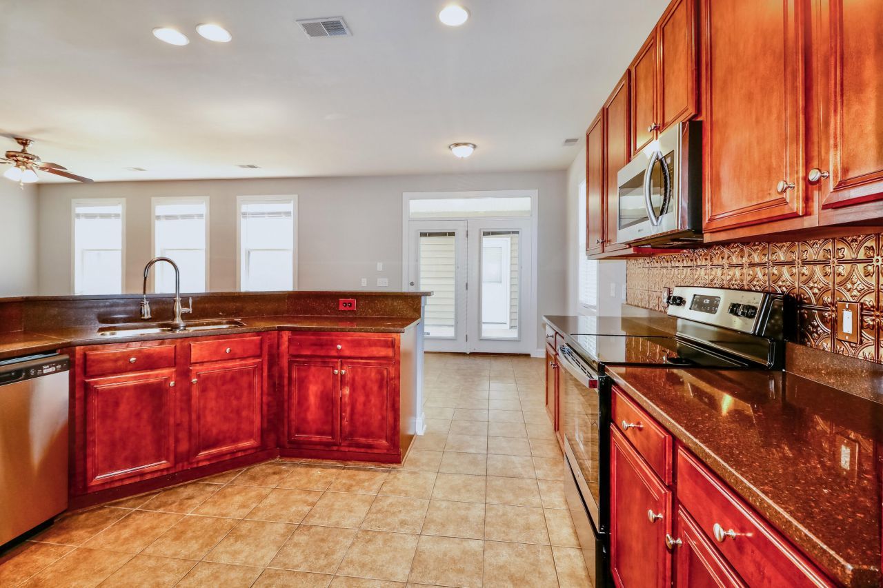 113 Pavilion Street Photo 6