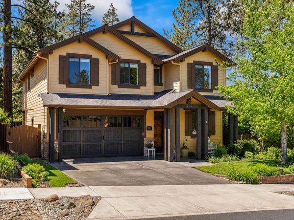 1094 E Horse Back Trail, Sisters, OR 97759