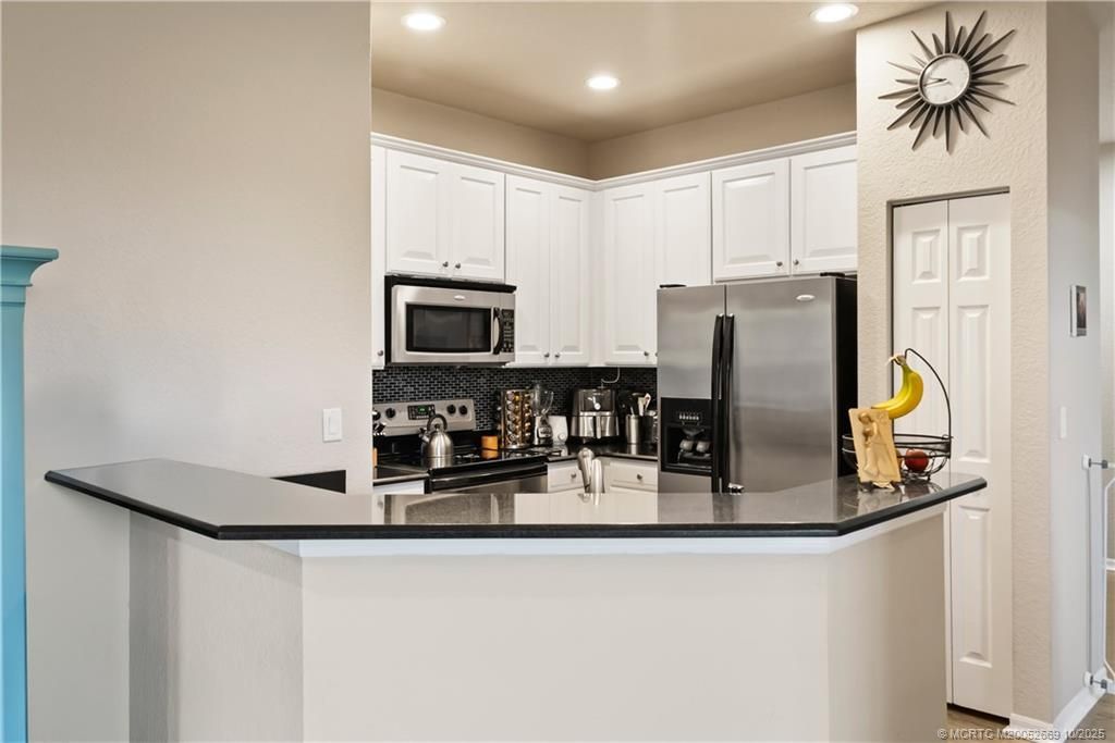 3031 SE Lexington Lakes Drive, Unit 201, Stuart, FL 34994 Photo