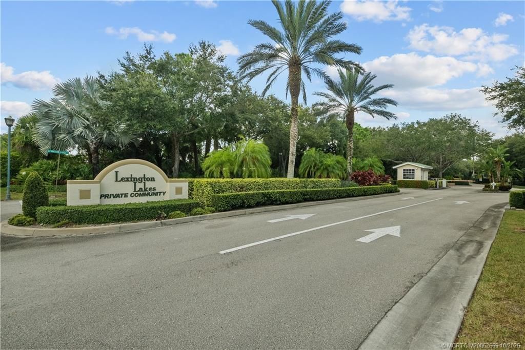 3031 SE Lexington Lakes Drive, Unit 201, Stuart, FL 34994 Photo