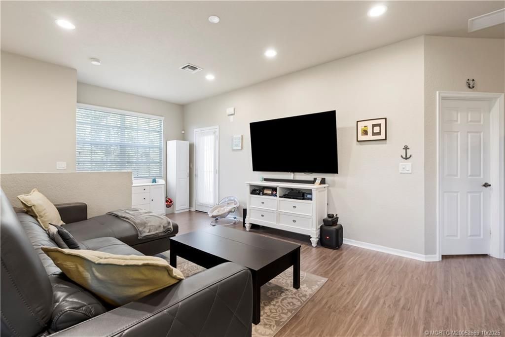 3031 SE Lexington Lakes Drive, Unit 201, Stuart, FL 34994 Photo