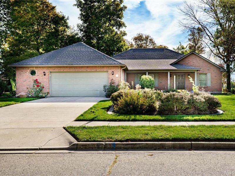 827 Shaney Lane, Brookville, OH 45309 Photo 3