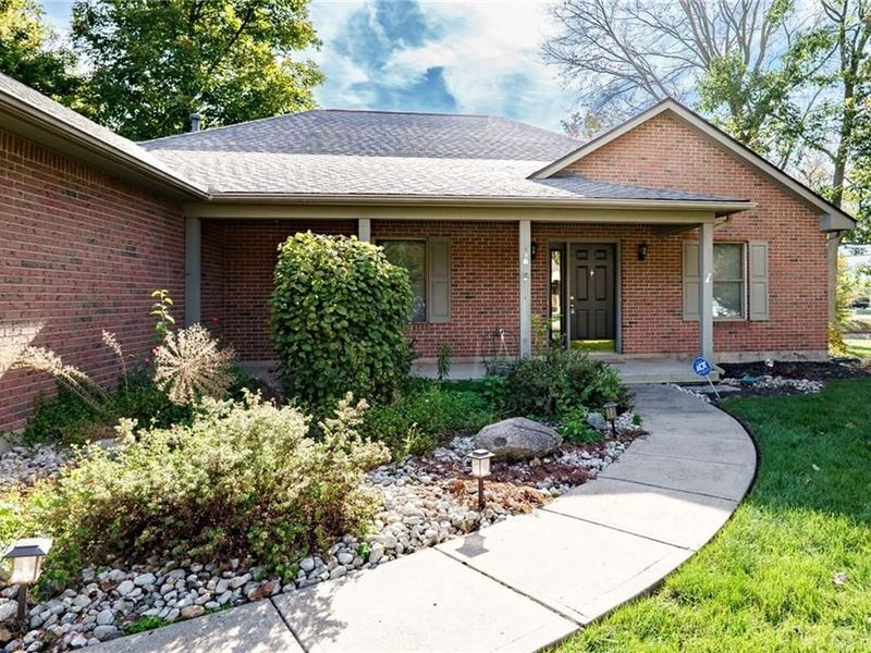 827 Shaney Lane, Brookville, OH 45309 Photo 4