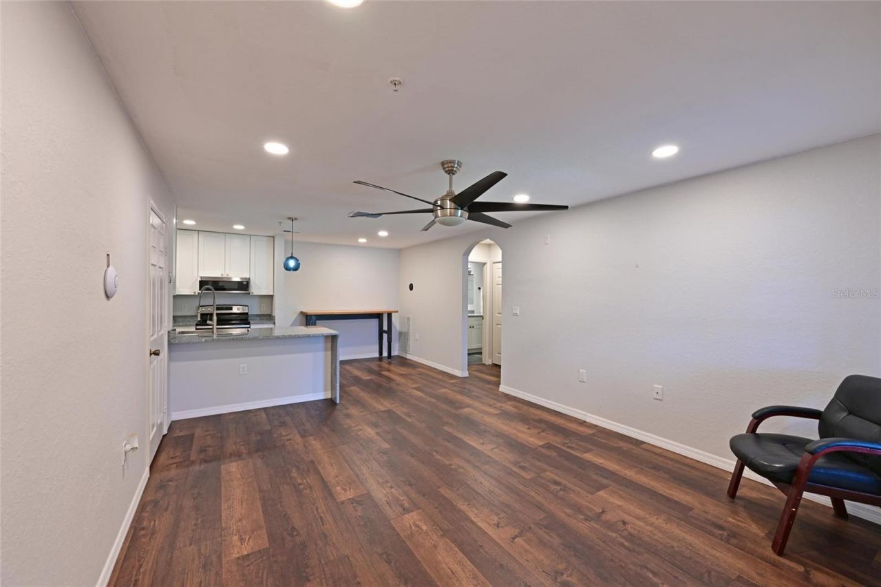 8809 Manor Loop, Unit 106, Lakewood Ranch, FL 34202 Photo