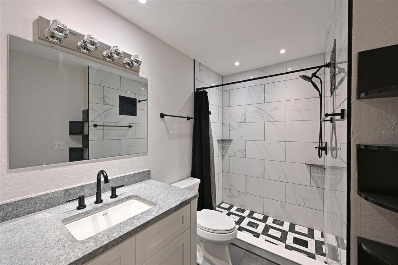 8809 Manor Loop, Unit 106, Lakewood Ranch, FL 34202 Photo