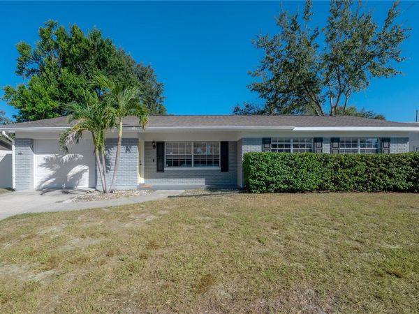 2523 LAKE ELLEN CIRCLE, TAMPA, FL 33618
