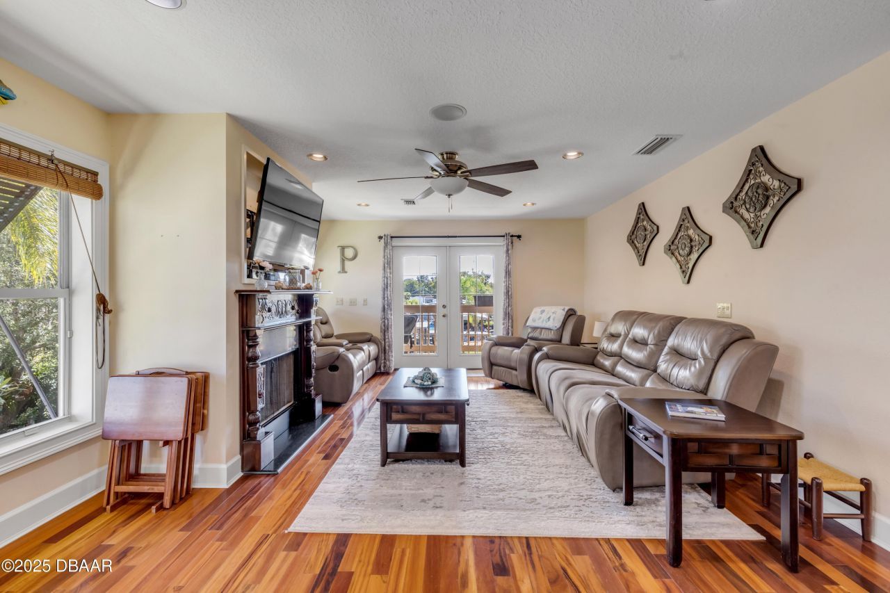 215 Randle Avenue, Oak Hill, FL 32759 Photo