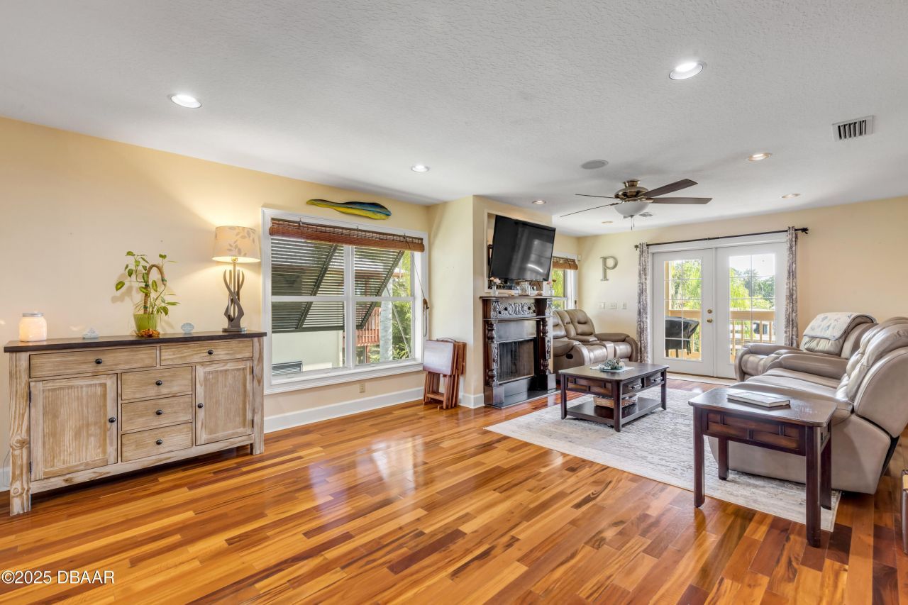 215 Randle Avenue, Oak Hill, FL 32759 Photo