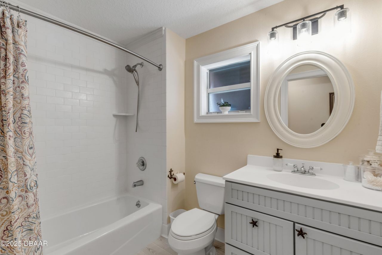 215 Randle Avenue, Oak Hill, FL 32759 Photo