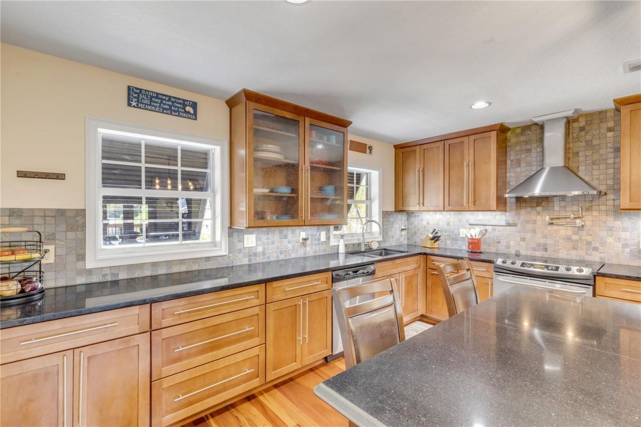 215 Randle Avenue, Oak Hill, FL 32759 Photo