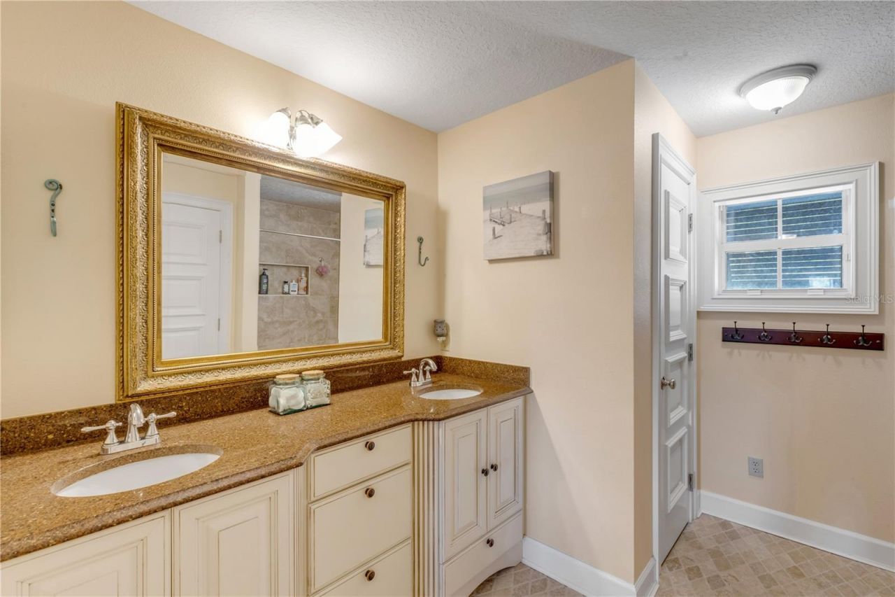 215 Randle Avenue, Oak Hill, FL 32759 Photo