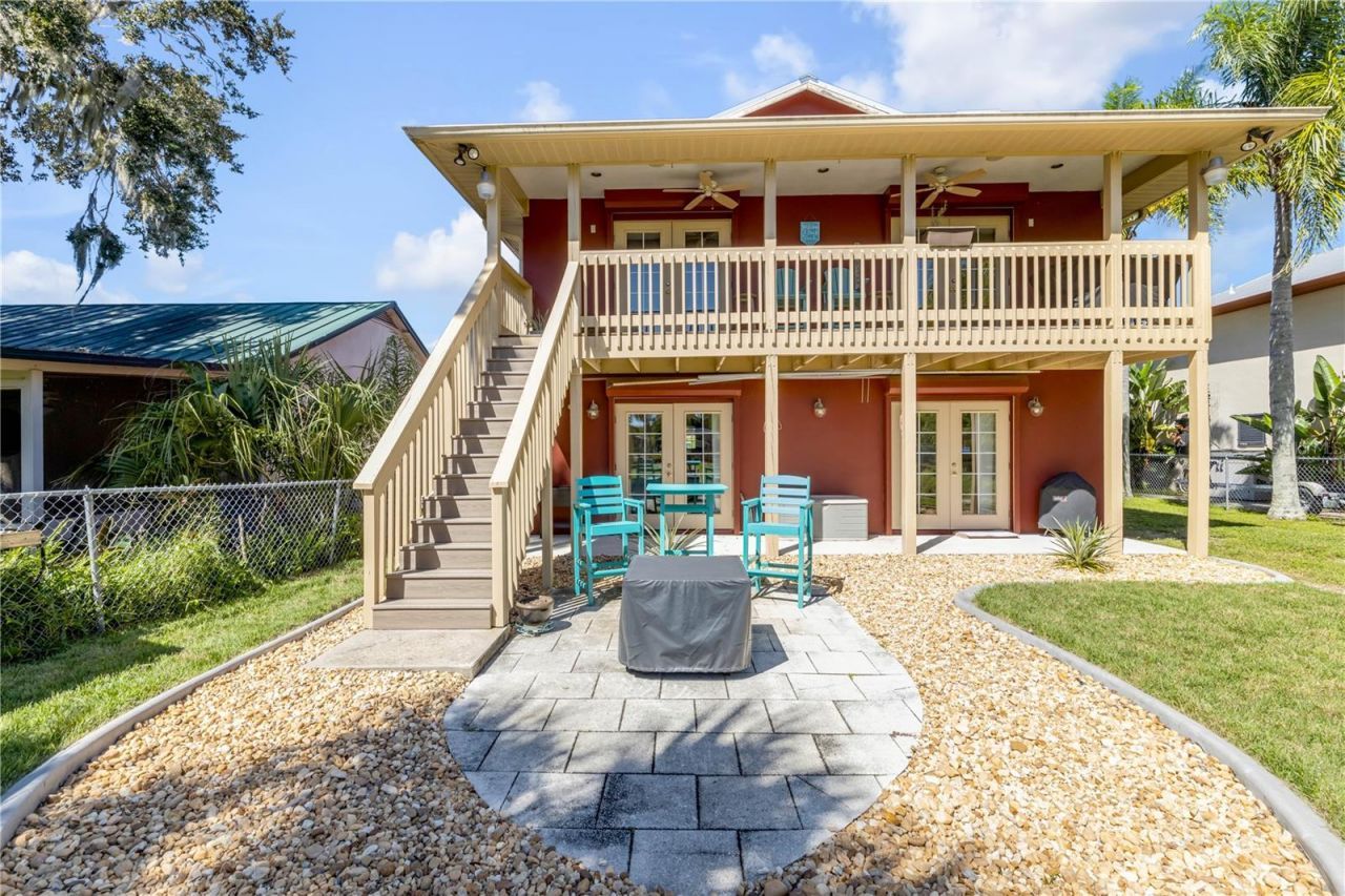 215 Randle Avenue, Oak Hill, FL 32759 Photo