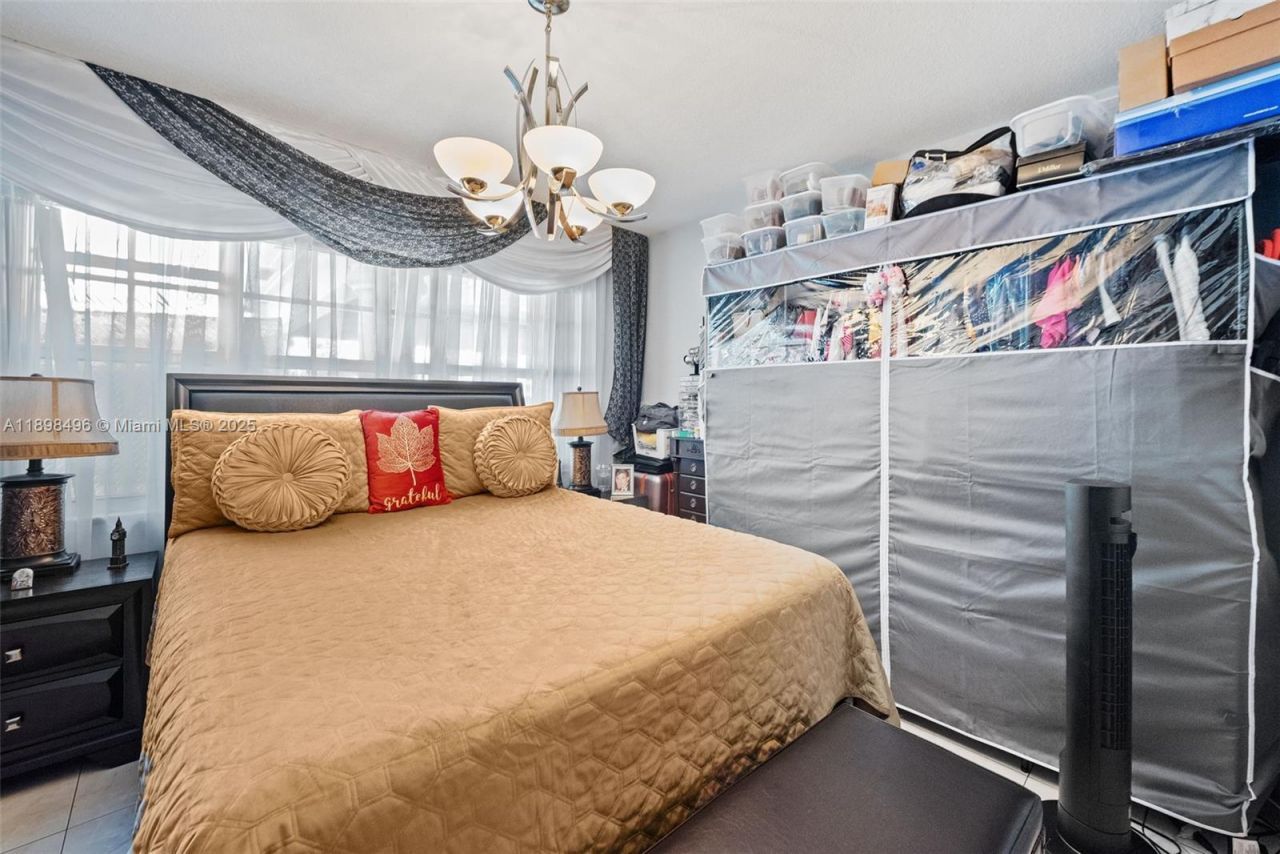 100 E 37th St, Hialeah, FL 33013 Photo