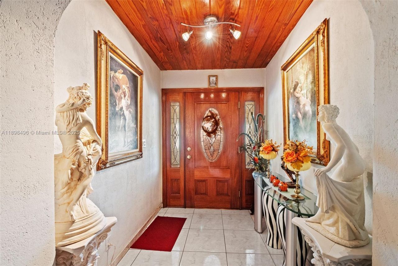 100 E 37th St, Hialeah, FL 33013 Photo