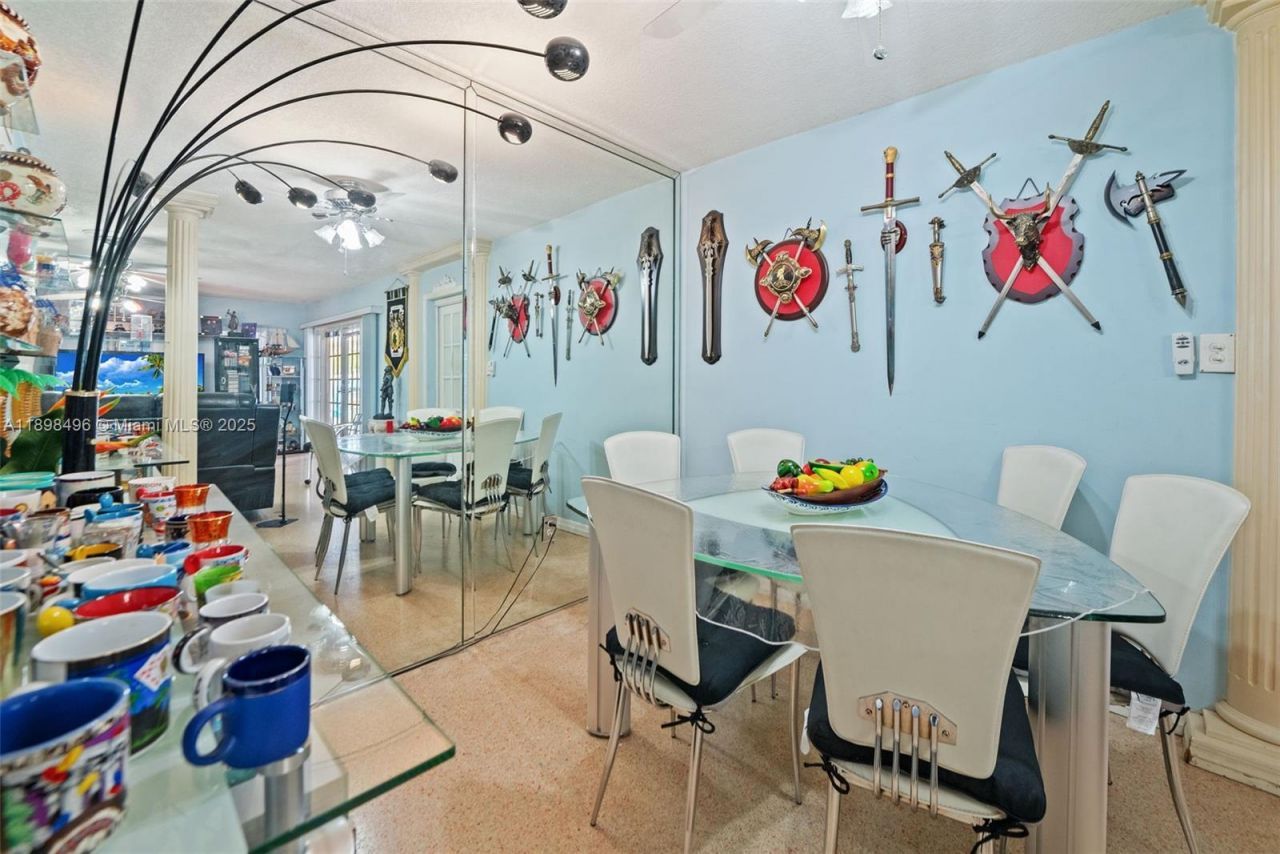 100 E 37th St, Hialeah, FL 33013 Photo