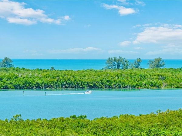 275 Indies WAY, Unit 805, NAPLES, FL 34110