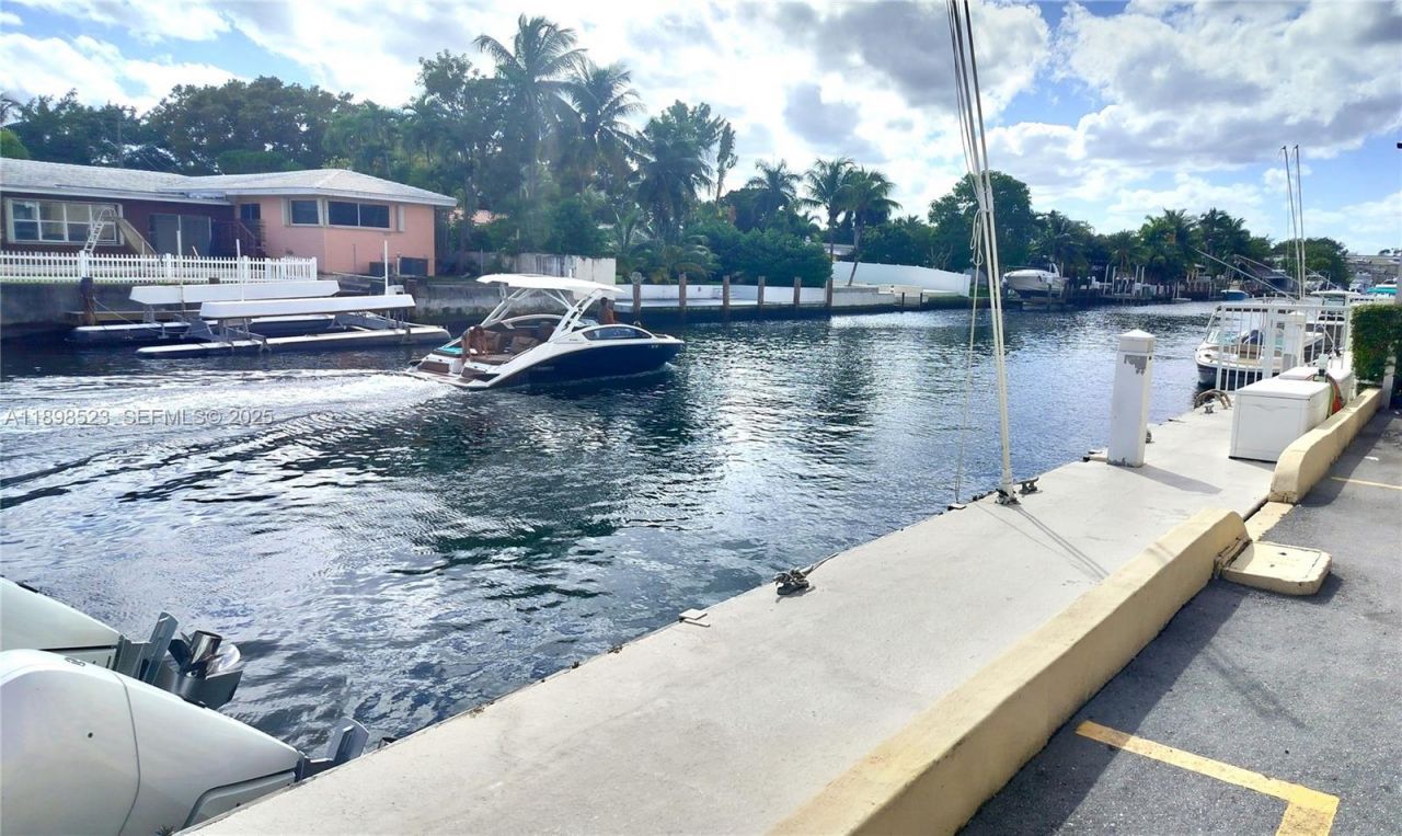 2020 NE 135th St, Unit 506, North Miami, FL 33181 Photo