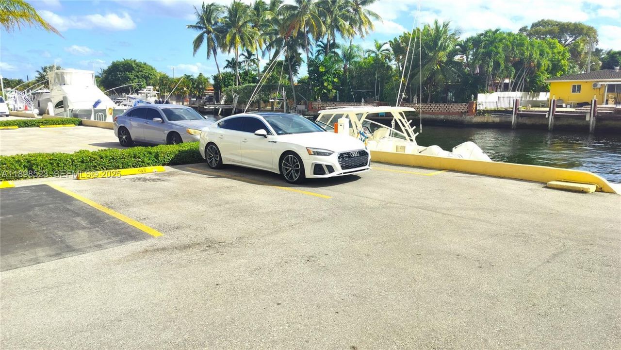 2020 NE 135th St, Unit 506, North Miami, FL 33181 Photo